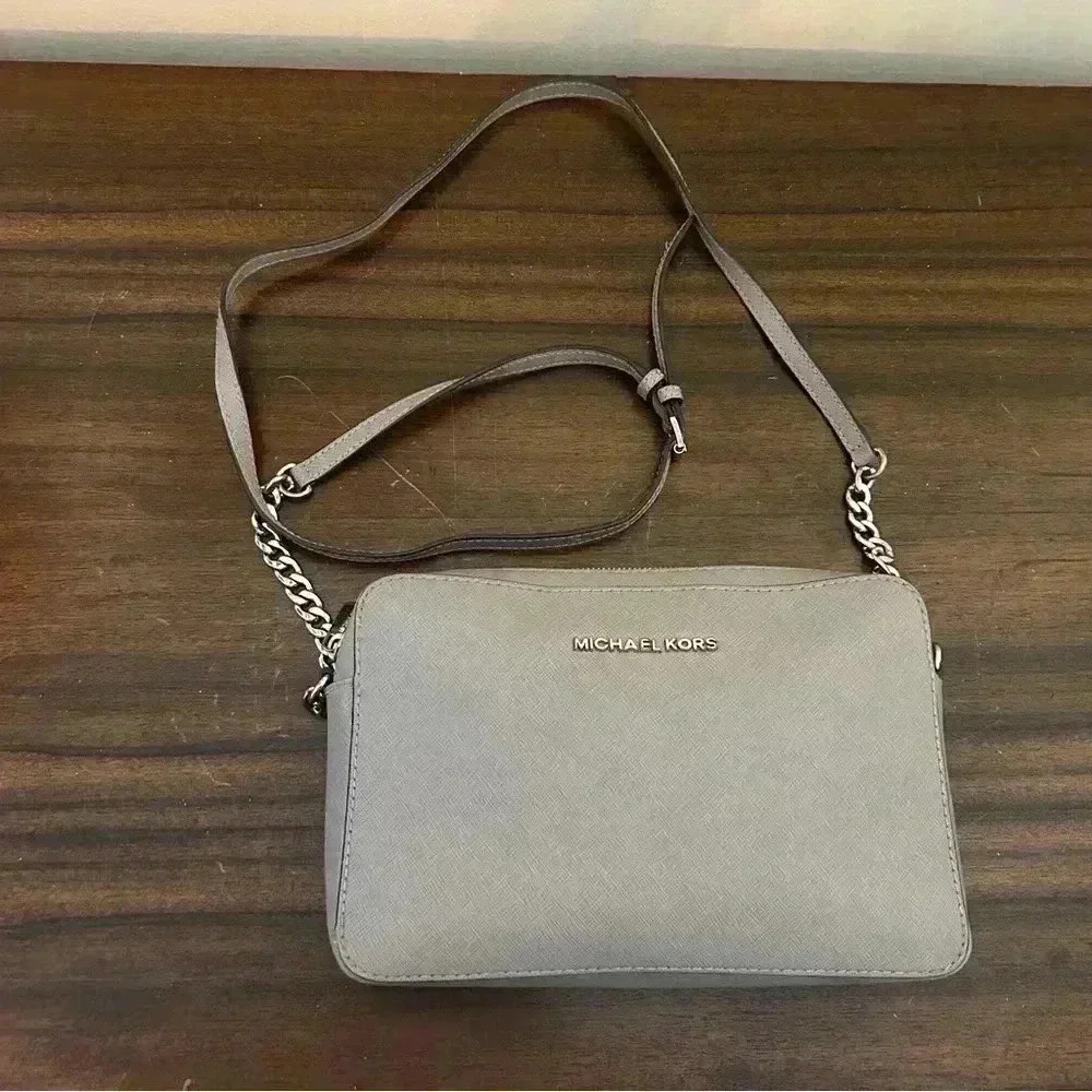 Michael Kors Jet Set Saffiano Leather Crossbody Bag Grey
